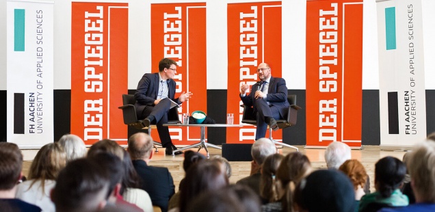 mit dem prsidenten des europischen parlaments martin schulz im interview mit spiegel redakteur christoph schult in der aula der fh aachen - Fh Aachen Bewerbung mit dem prsidenten des europischen parlaments martin schulz im interview mit spiegel redakteur christoph schult in der aula der fh aachen - Fh Aachen Bewerbung